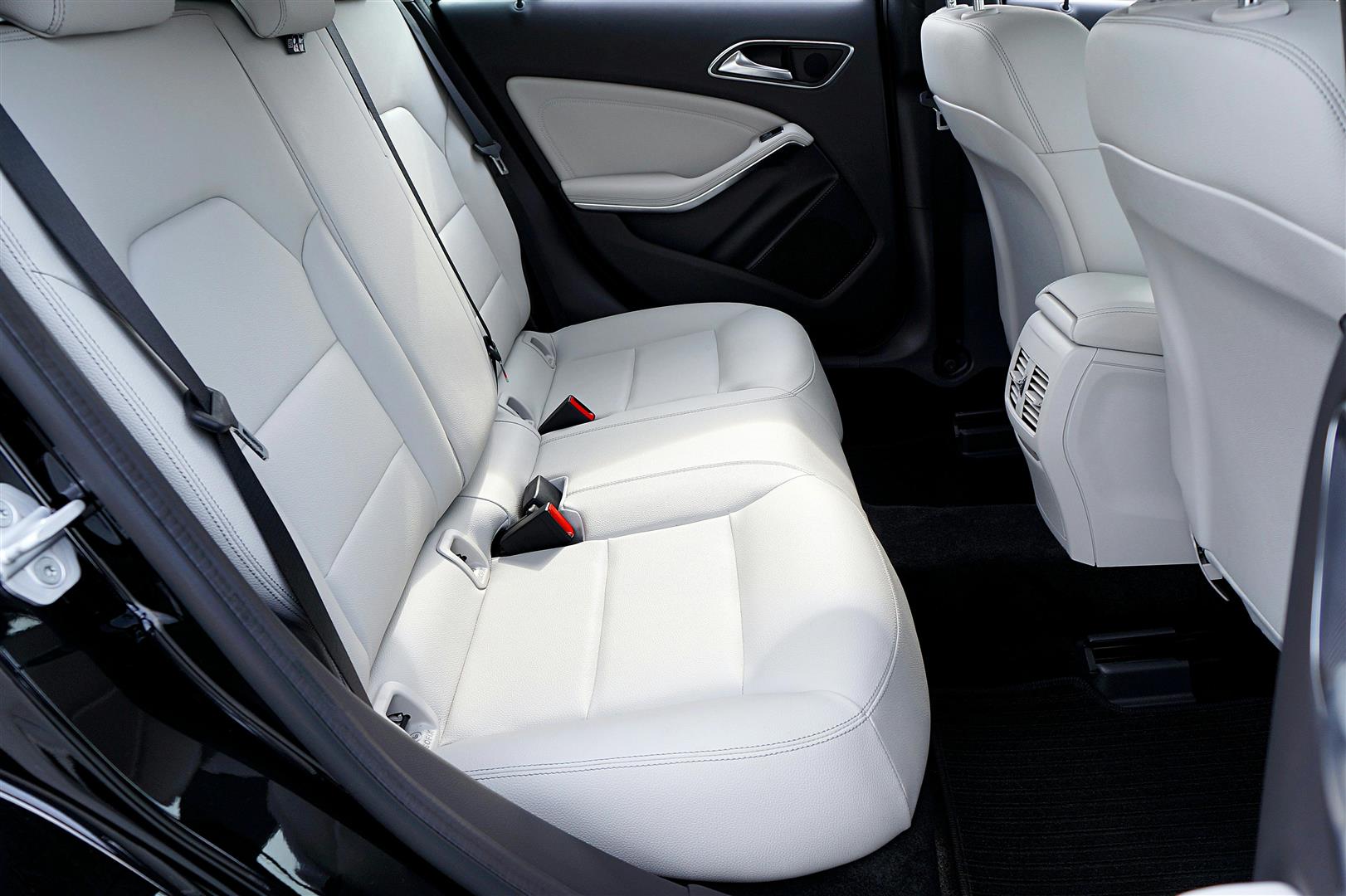  How to Protect Your Car’s Interior from Sun Damage